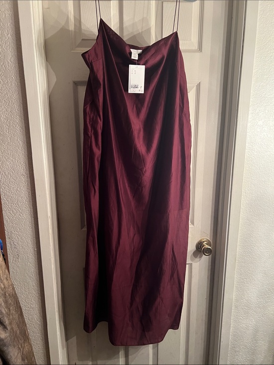 Dresses & Skirts - Slip Midi Dress in Deep Wine